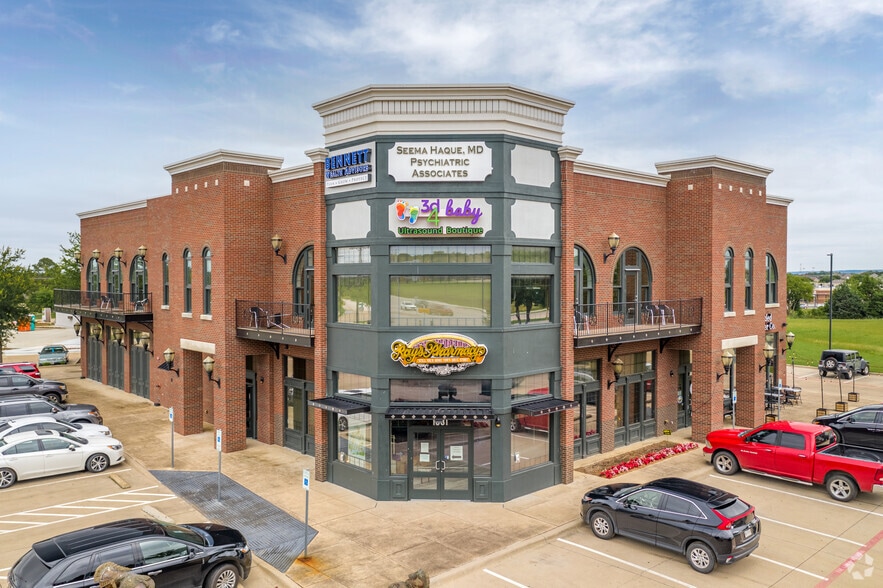 More Photos Of 1831 E Broad St, Mansfield Freestanding For Lease