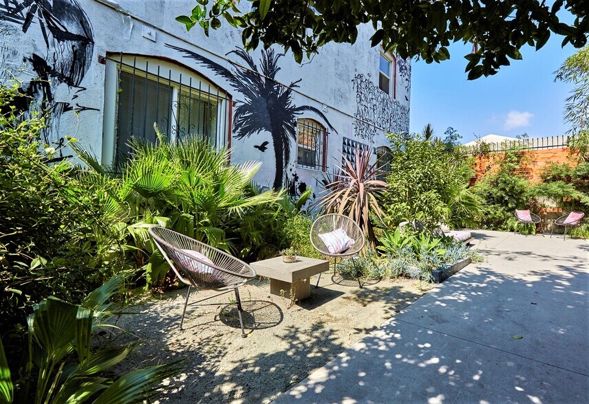 More Photos Of 722 Hartford Ave, Los Angeles Apartments For Sale