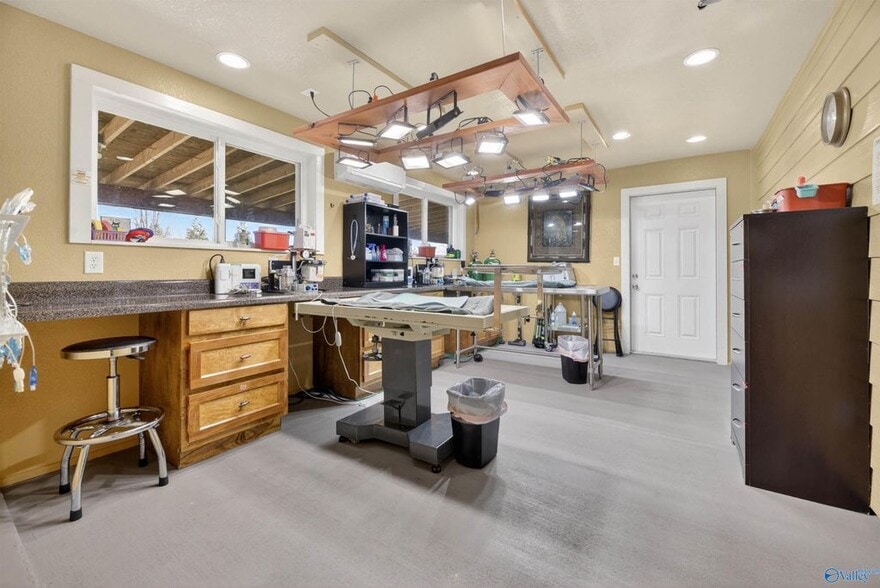 More Photos Of 1103 County Road 359, Crossville Medical For Sale