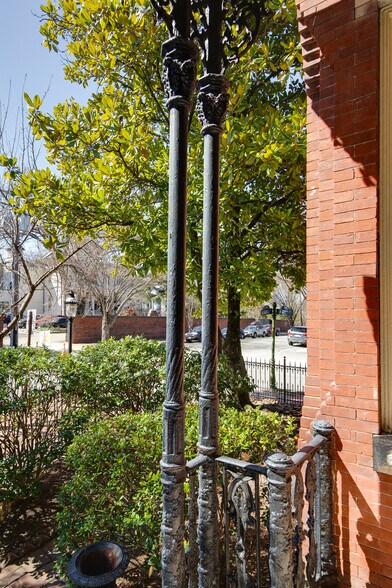 More Photos Of 2200 E Grace St, Richmond Apartments For Sale