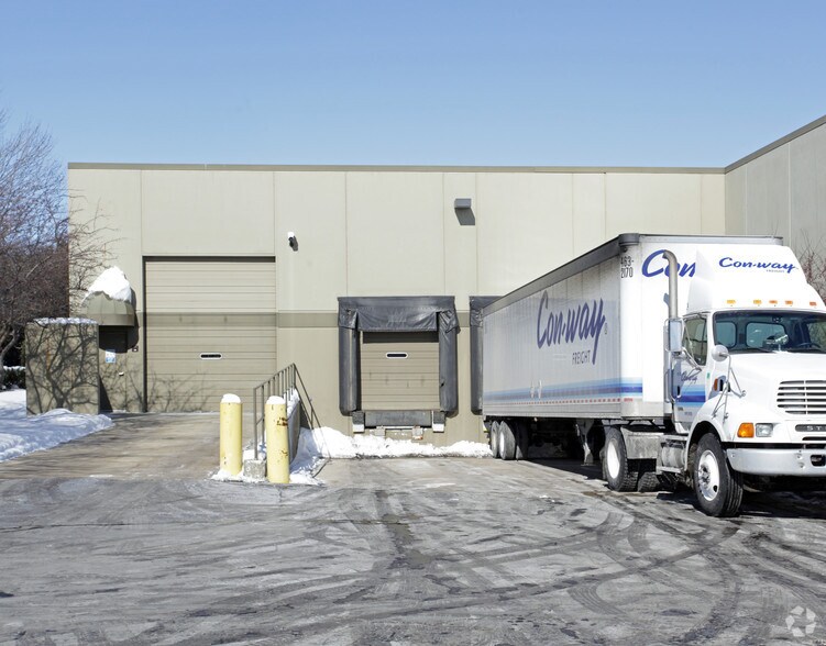 More Photos Of 462 Camden Dr, Bloomingdale Manufacturing For Sale