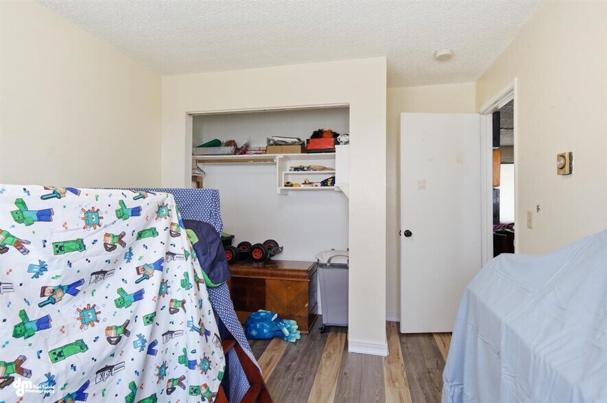 More Photos Of 12521 Tanada Loop, Anchorage Multifamily For Sale