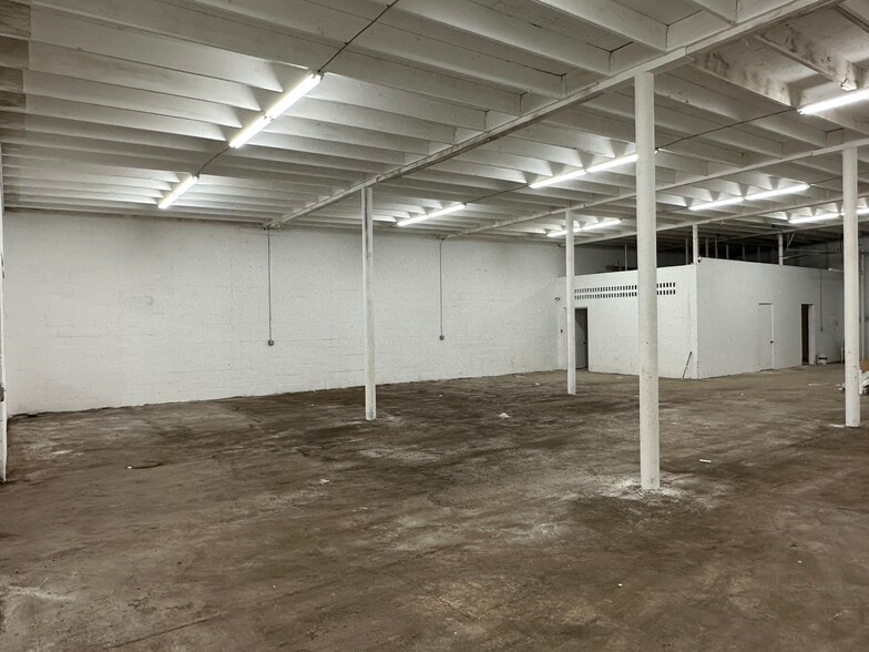 More Photos Of 1728 NW 5th St, Oklahoma City Manufacturing For Lease