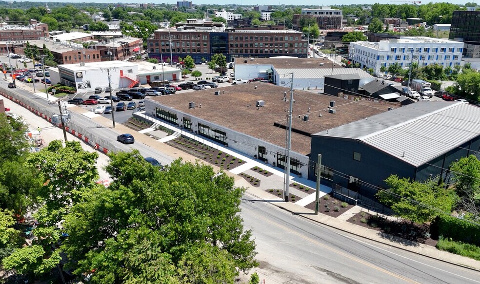 More Photos Of 469 Chestnut St, Nashville General Retail For Lease