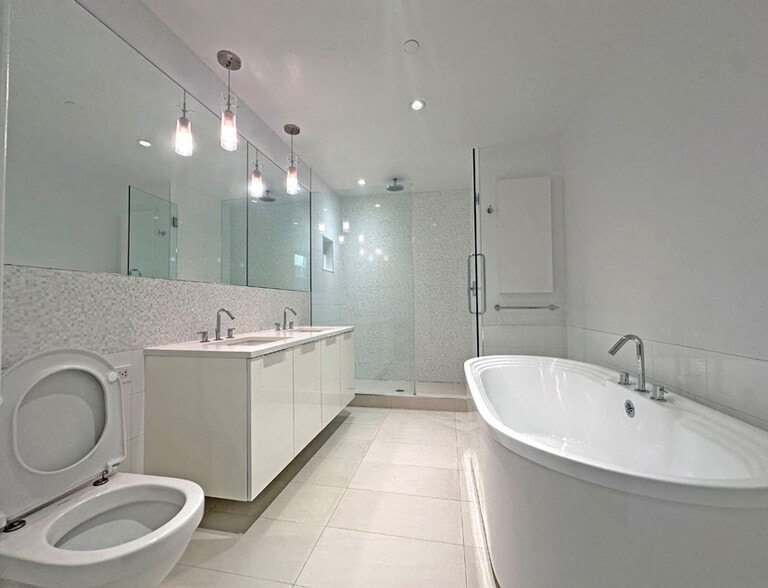 More Photos Of 146-148 W 28th St, New York Apartments For Sale
