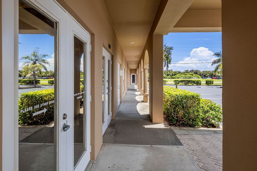 More Photos Of 923-931 37th Pl, Vero Beach Medical For Lease