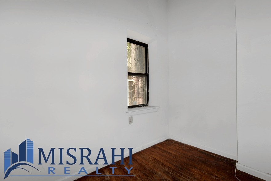 More Photos Of 42 Avenue B, New York Apartments For Lease