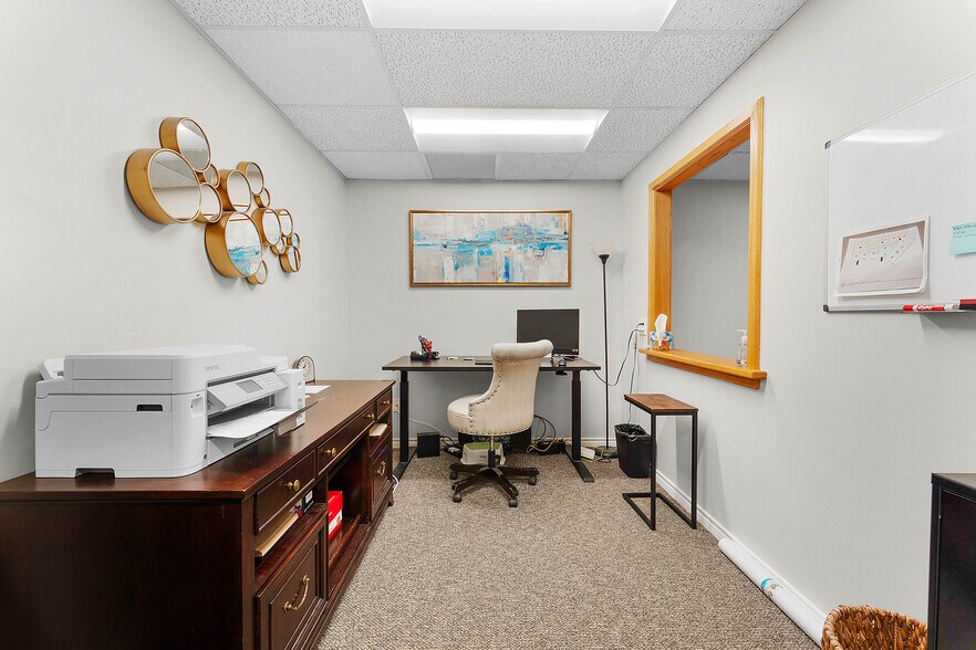 More Photos Of 8330-8350 Meadow Rd, Dallas Office For Sale