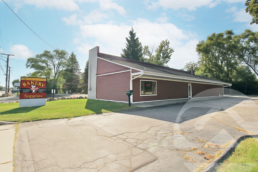 Primary Photo Of 3177 Dixie Hwy, Waterford Freestanding For Sale