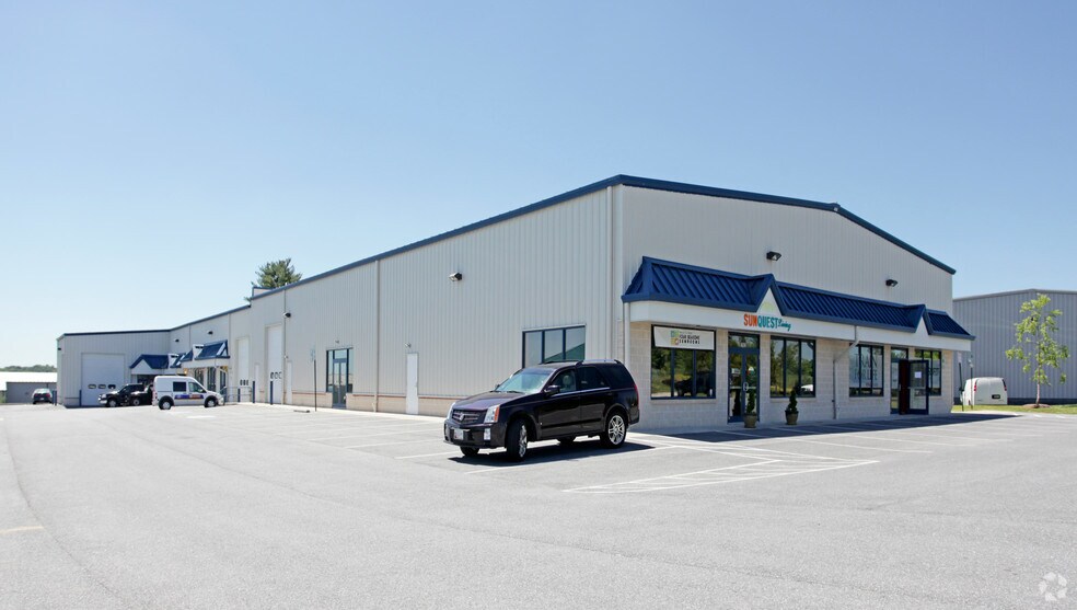More Photos Of 2902-2906 Back Acre Cir, Mount Airy Flex For Lease