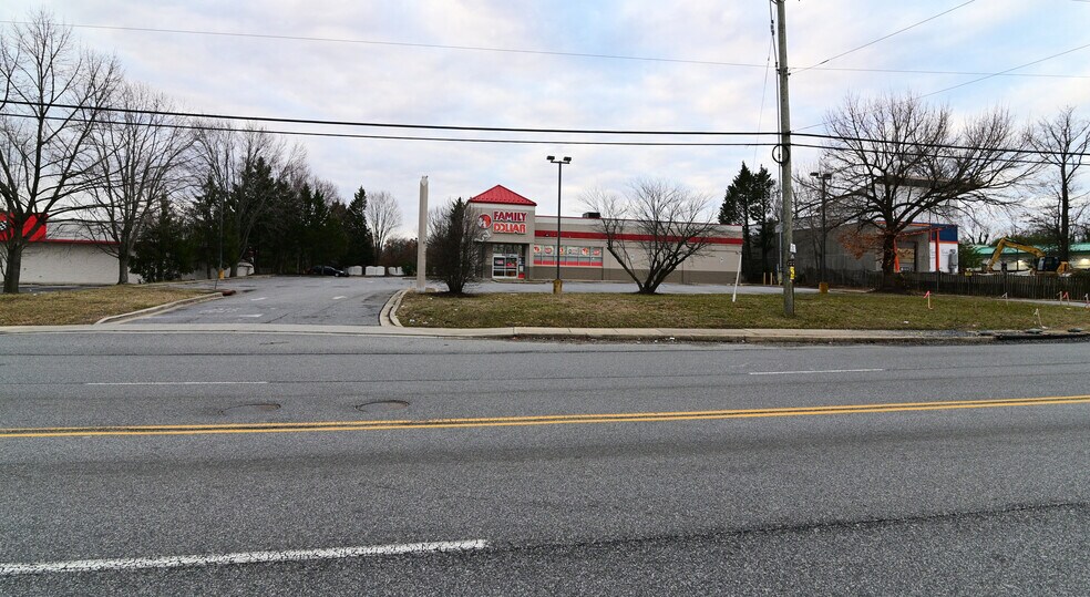 More Photos Of 8934 Woodyard Rd, Clinton Freestanding For Sale