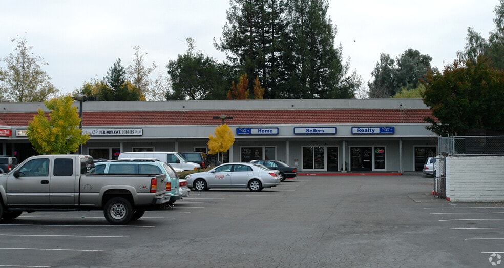More Photos Of 6650 Commerce Blvd, Rohnert Park Storefront For Sale