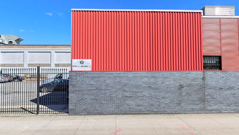More Photos Of 390 Concord Ave, Bronx Manufacturing For Sale