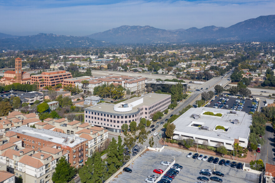 More Photos Of 215 N Marengo Ave, Pasadena Office For Sale