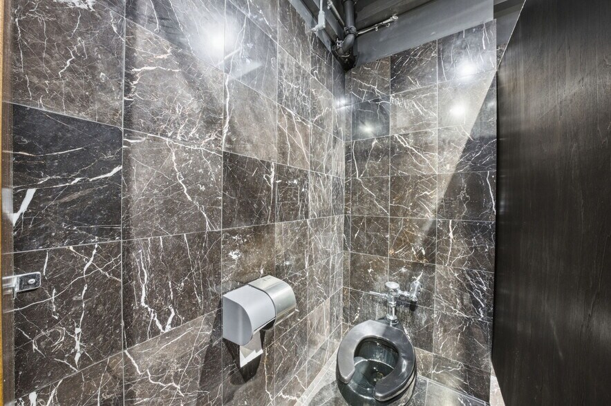 More Photos Of 238 Highway 34, Old Bridge Storefront Retail Residential For Sale