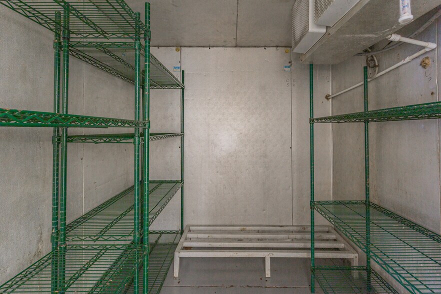 More Photos Of 505 W 9th St, Chickamauga Fast Food For Sale