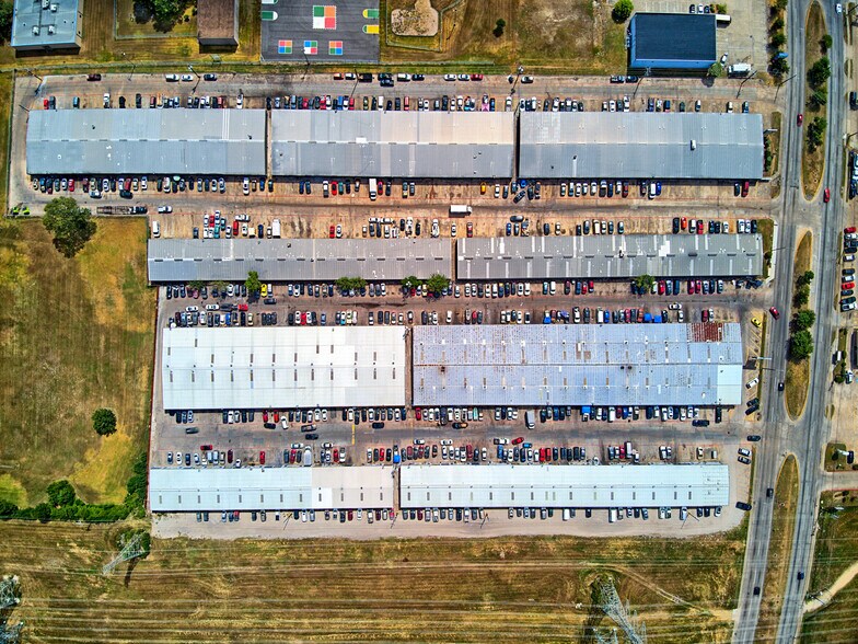 More Photos Of 11450 Bissonnet St, Houston Warehouse For Lease