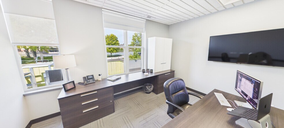 More Photos Of 34 N Bennett St, Geneva Office For Lease