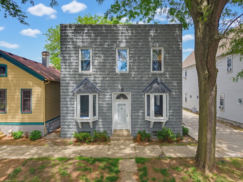 Primary Photo Of 2436 S Wentworth Ave, Milwaukee Apartments For Sale
