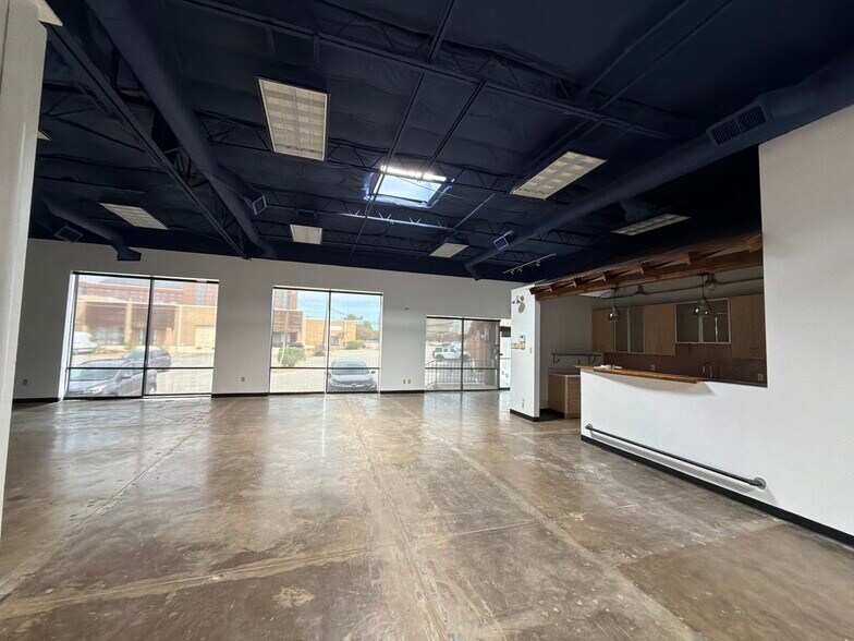 More Photos Of 1350 Manufacturing St, Dallas Unknown For Lease
