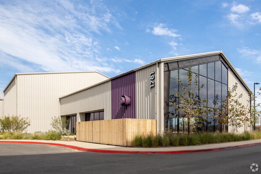 More Photos Of 1730 Flight Way, Tustin Unknown For Lease