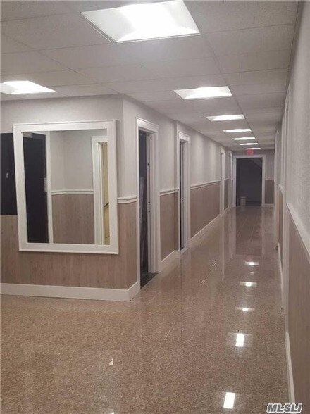More Photos Of 120 W Park Ave, Long Beach Office For Sale