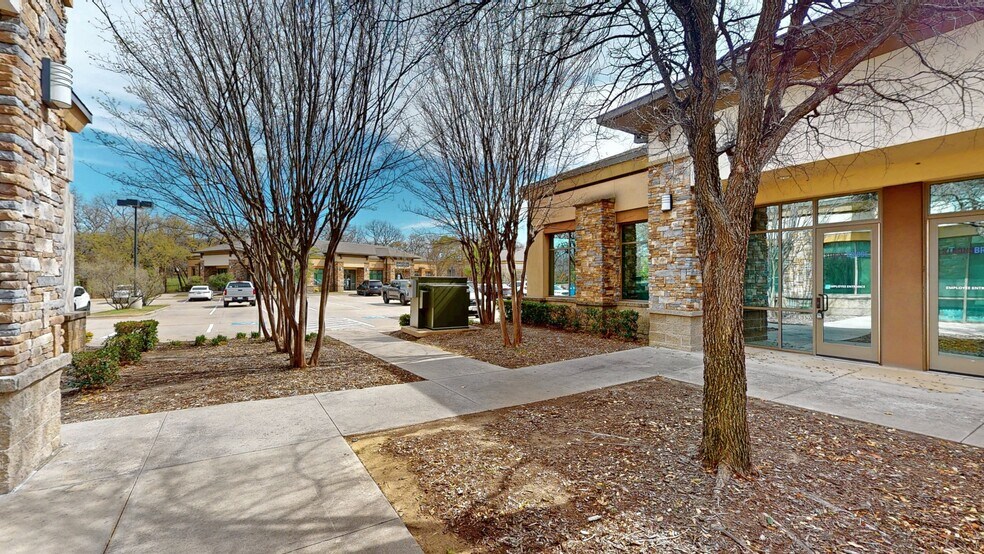 More Photos Of 3000 Village Pky, Highland Village Office For Sale