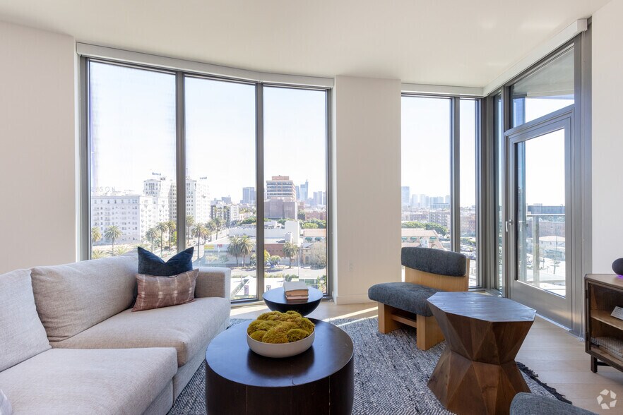 More Photos Of 2801 Sunset Pl, Los Angeles Apartments For Lease