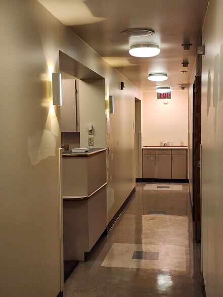 More Photos Of 502 54th Ave E, Fife Office For Lease