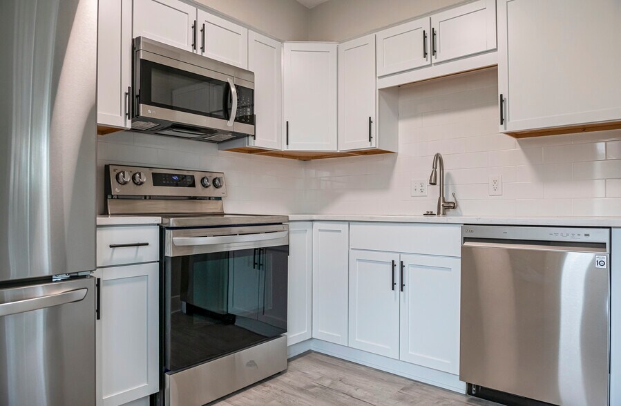 More Photos Of 320 Koch Ave, Ann Arbor Apartments For Sale