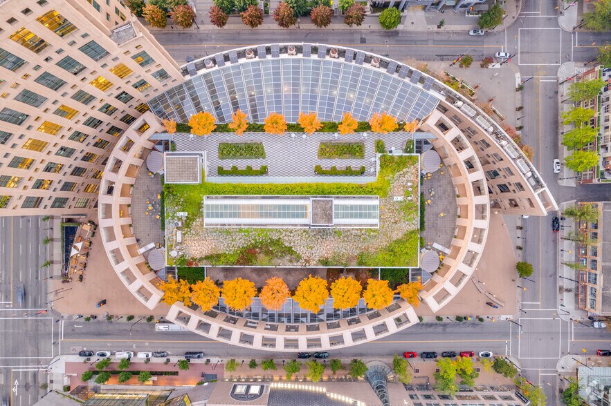 More Photos Of 345 Robson St, Vancouver General Retail For Lease