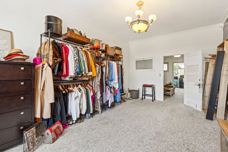 More Photos Of 210 E Grand Ave, Ponca City Office For Sale