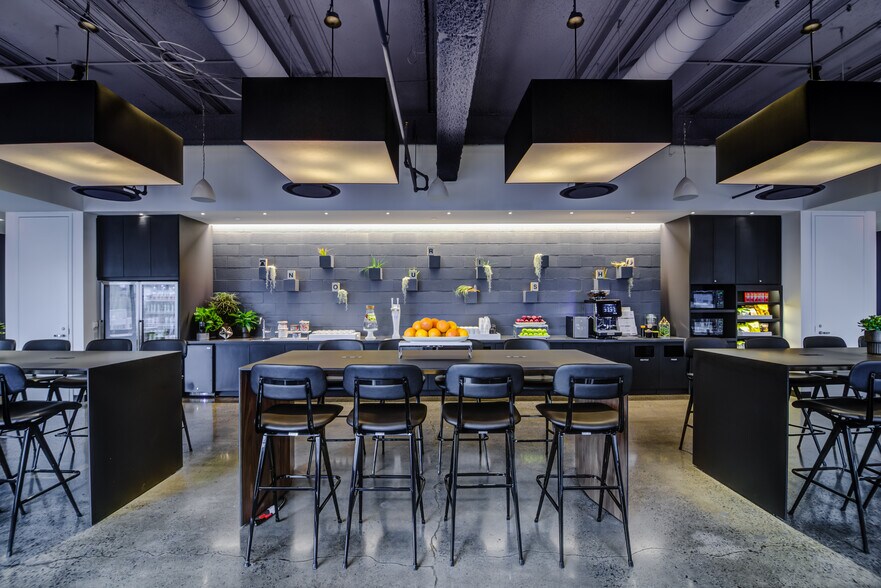 More Photos Of 30 S 17th St, Philadelphia Coworking Space