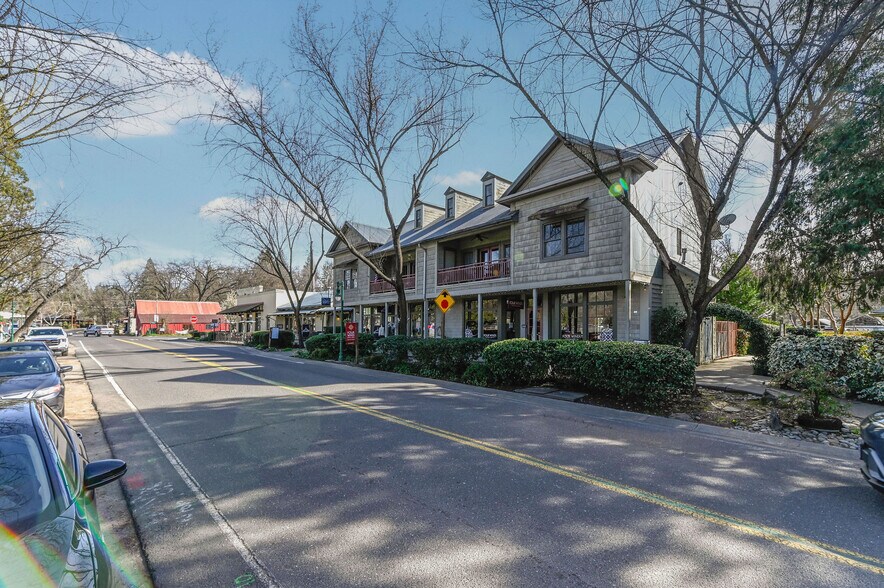 More Photos Of 219 Main St, Murphys Storefront For Sale