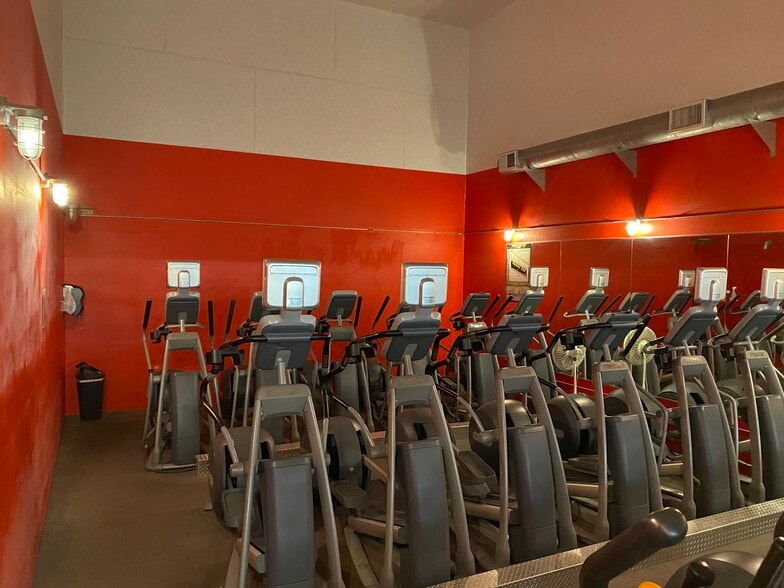 More Photos Of 1510-1520 Martin St, State College Sports And Entertainment For Lease