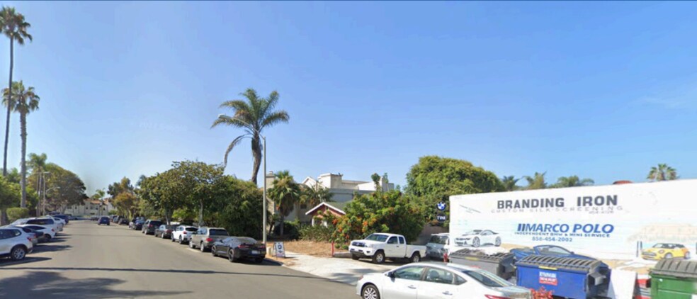 More Photos Of 7464 Draper Ave, La Jolla Service For Sale