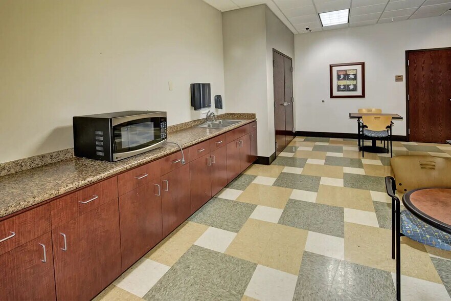 More Photos Of 1500 Alliant Ave, Louisville Schools For Sale