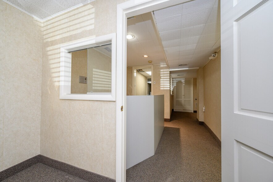 More Photos Of 373 Ford Ave, Fords Medical For Sale