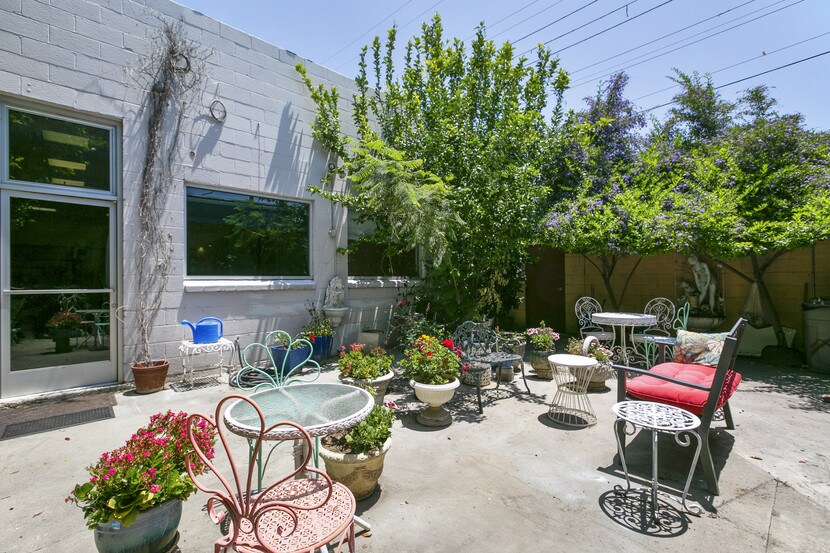 More Photos Of 1440 Flower St, Glendale Service For Sale