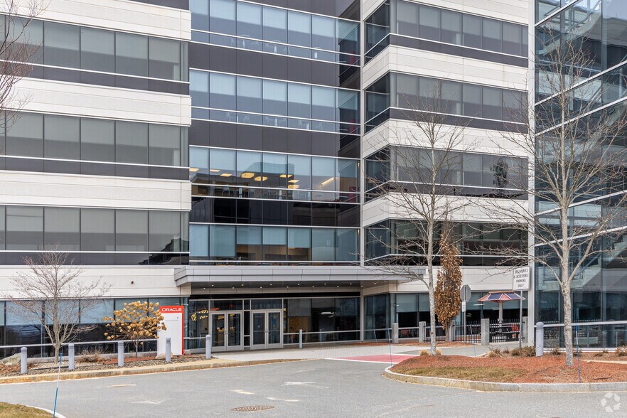 More Photos Of 6 Van De Graaff Dr, Burlington Office For Lease