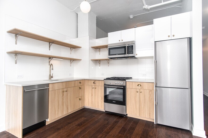 More Photos Of 5050 N Broadway St, Chicago Apartments For Lease
