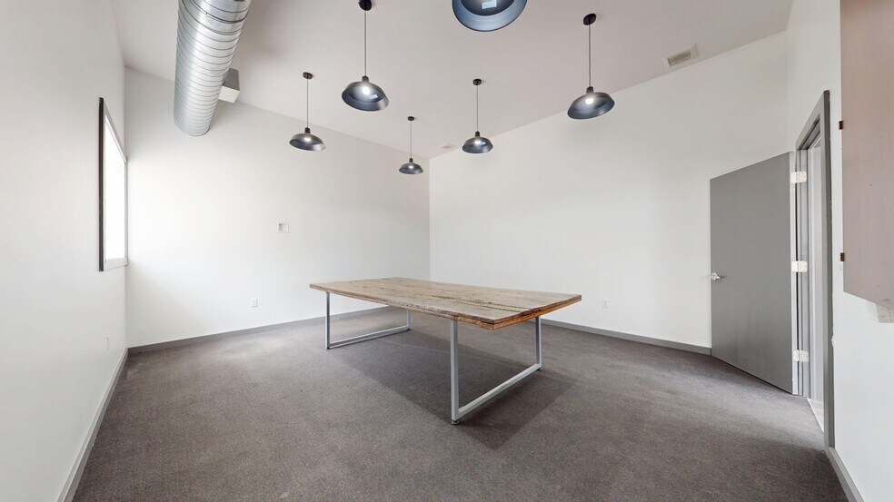 More Photos Of 3367 Spring Garden Rd, Pittsburgh Warehouse For Lease