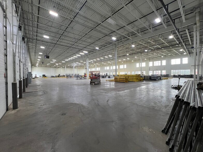 More Photos Of 3801 Thurston Ave NW, Anoka Service For Lease