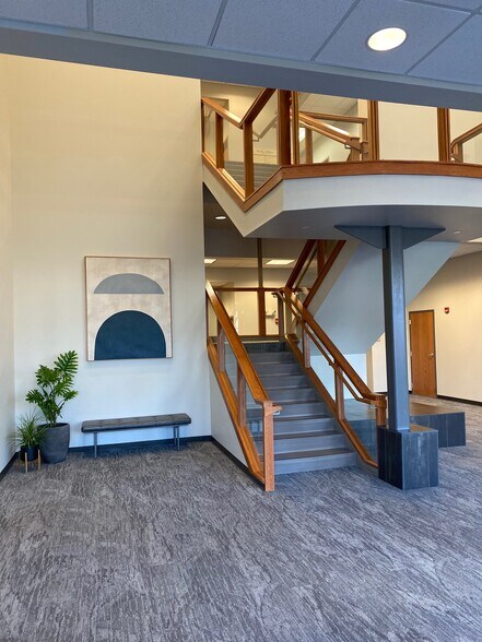 More Photos Of 4800 Olson Memorial Hwy, Golden Valley Office For Lease