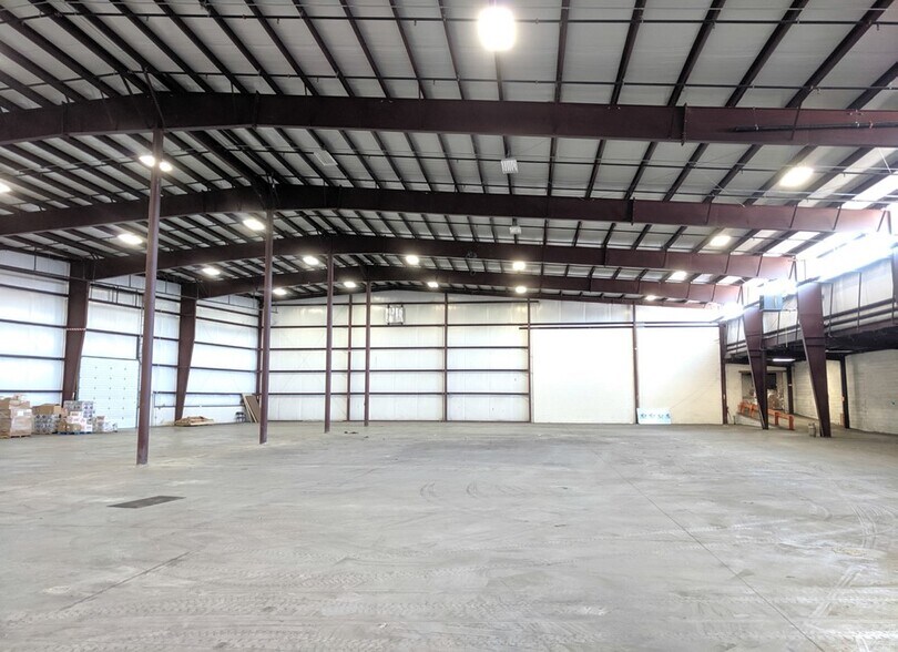 More Photos Of 707 N Valley Forge Rd, Lansdale Warehouse For Lease