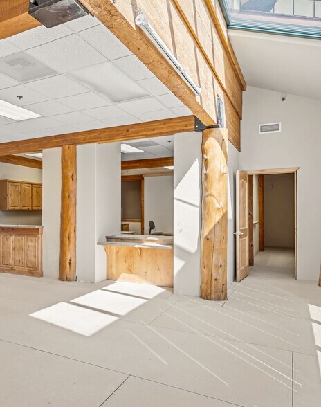 More Photos Of 700 SW Ramsey Ave, Grants Pass Medical For Lease