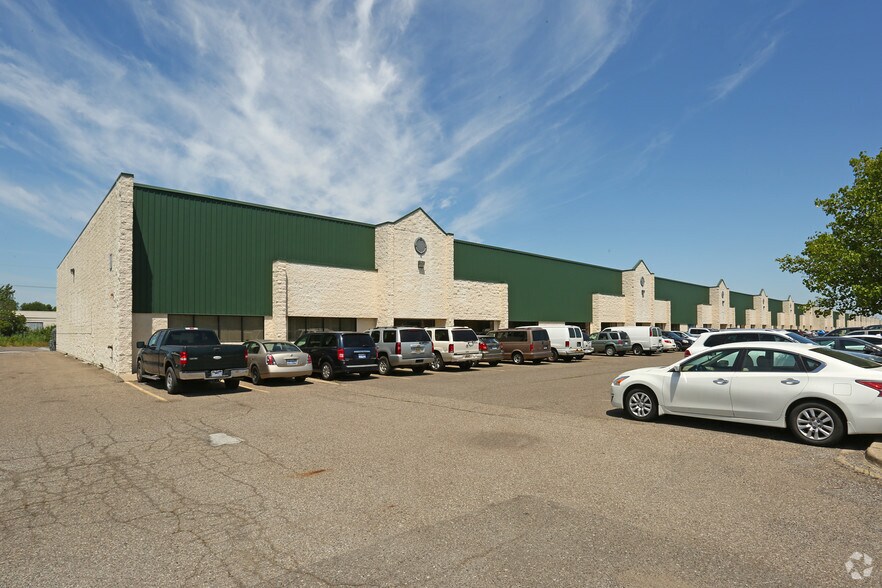 More Photos Of 26395 Northline Commerce Dr, Taylor Warehouse For Lease