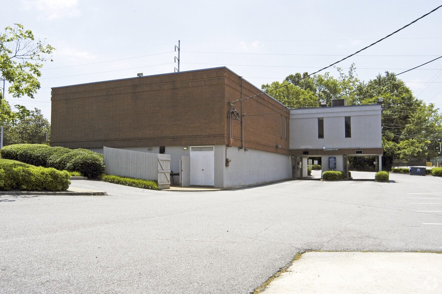 More Photos Of 139 N Main St, Jonesboro Restaurant For Lease