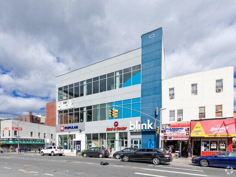 More Photos Of 641-645 E Tremont Ave, Bronx Storefront For Lease