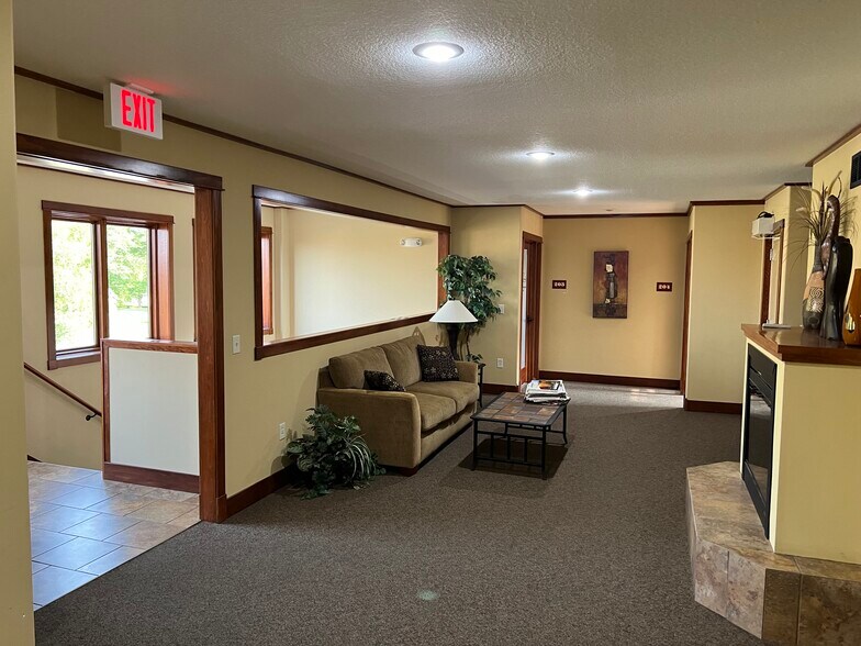 More Photos Of 104 Park Ave N, Park Rapids Medical For Lease